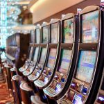 How do online baccarat systems coordinate betting phases?